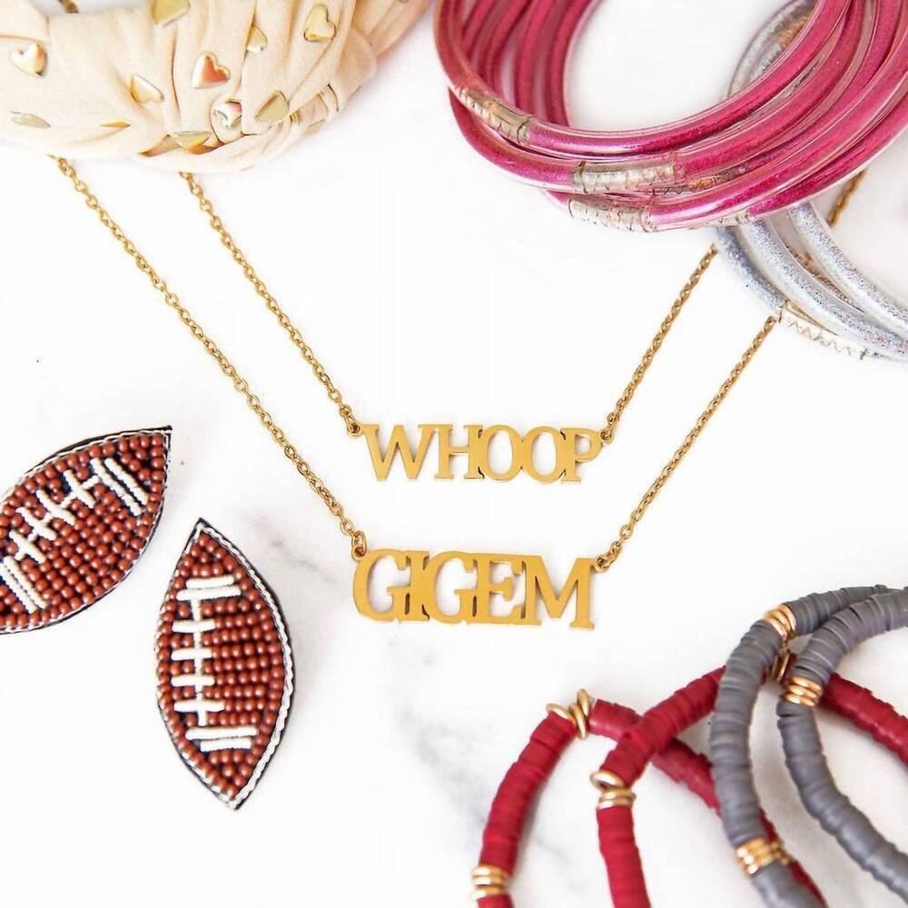NEW GOLDEN THREAD women's texas a&m aggies gigem nameplate necklace in gold